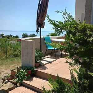 Lucky Star - Free Parking Fiume
